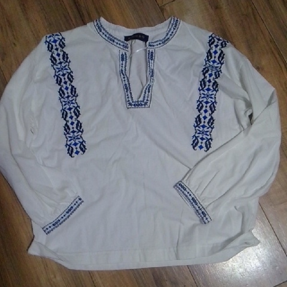 Men's White and Blue Embroidered Shirt